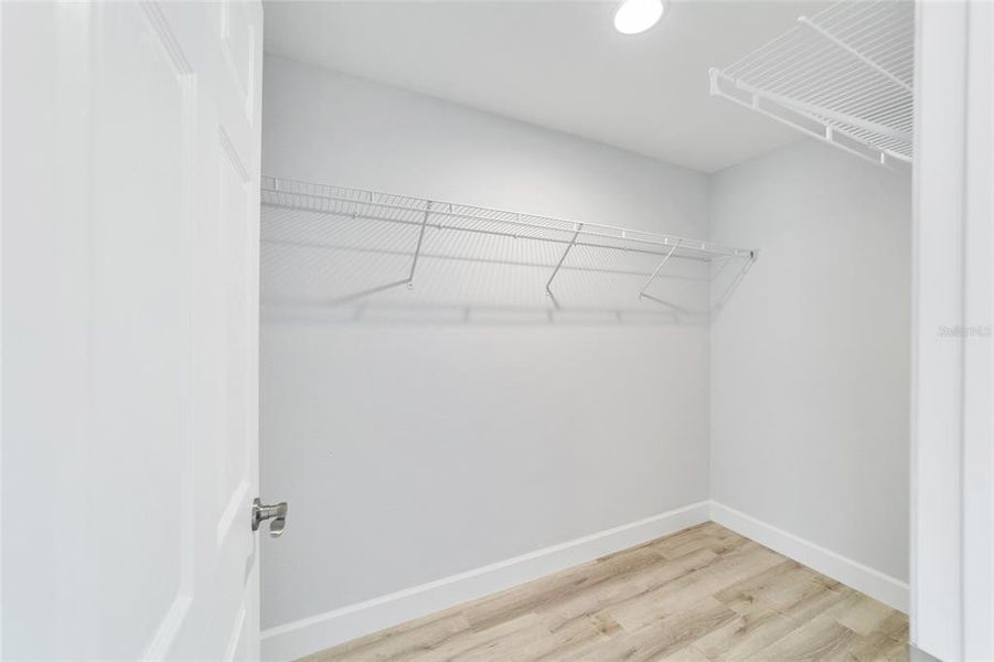 Spacious, unfurnished interior of a new home in , Ocala (Image 16).