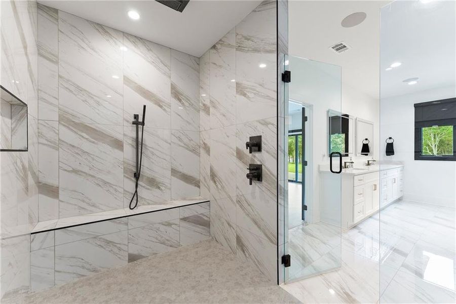 Furnished interior view inside a new home in , Hartwell (Image 10).