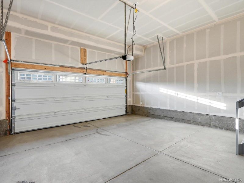Spacious, unfurnished interior of a new home in , Commerce City (Image 17).