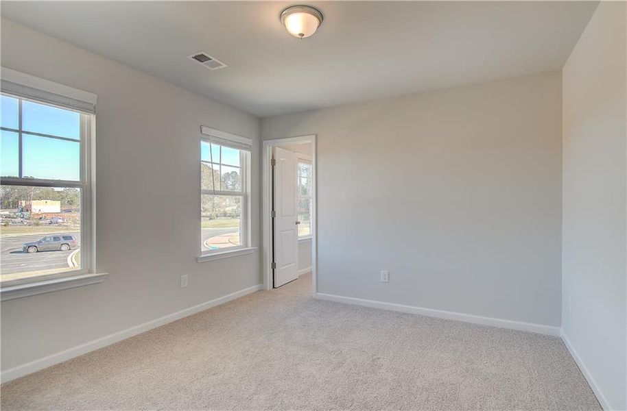 Spacious, unfurnished interior of a new home in Bowers Farm, McDonough (Image 10).