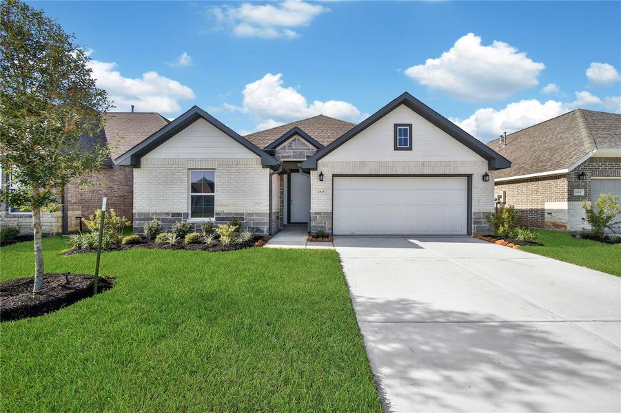 Front exterior of a new home in , Rosharon, TX, highlighting curb appeal (Image 15). Front exterior of a new home in , Rosharon, TX, highlighting curb appeal (Image 15).