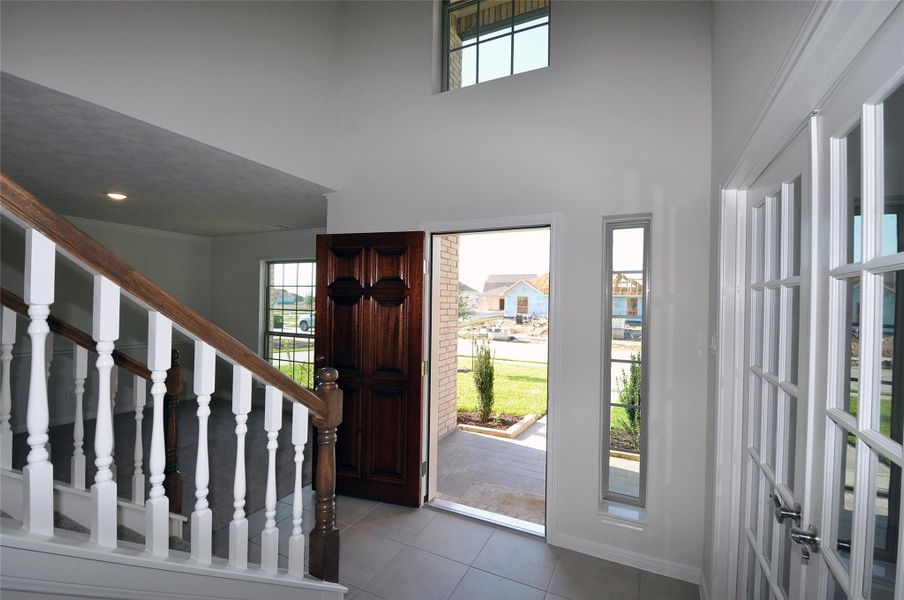 Spacious, unfurnished interior of a new home in , League City (Image 20).