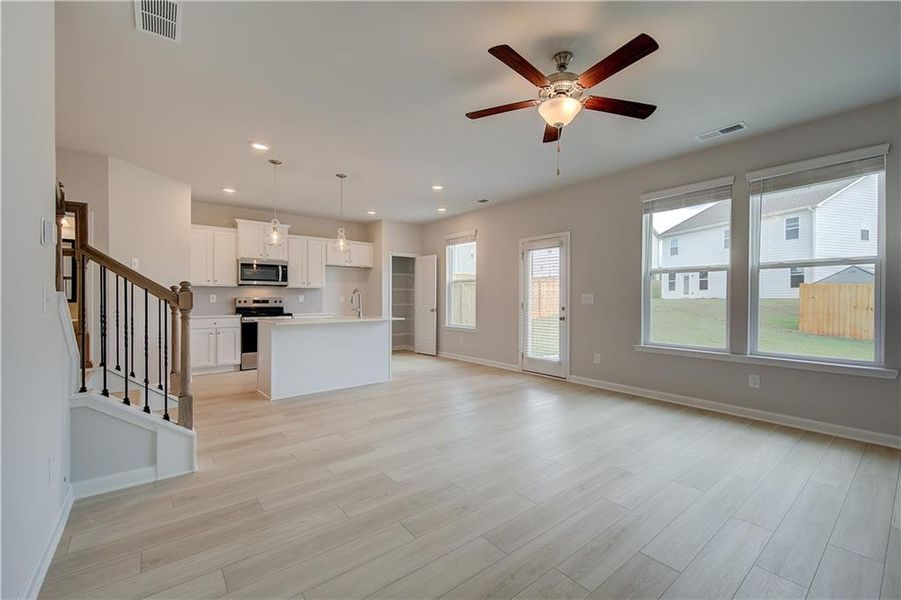 Spacious, unfurnished interior of a new home in Chapel Hill, Newnan (Image 14).