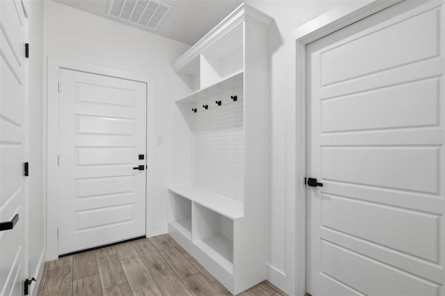 Furnished interior view inside a new home in , Mabank (Image 16).