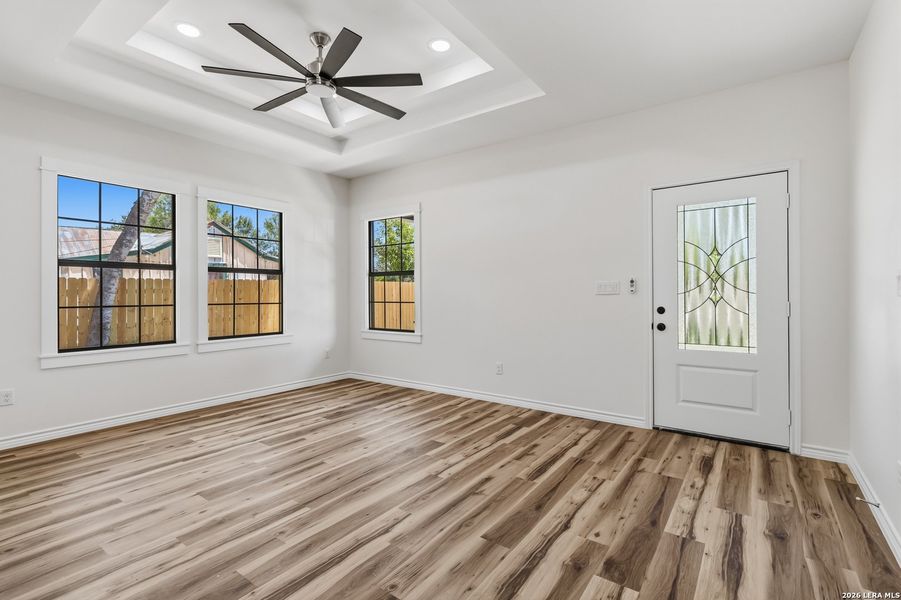 Spacious, unfurnished interior of a new home in , San Antonio (Image 16).