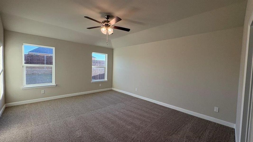 Spacious, unfurnished interior of a new home in Sandstone Estates, Granbury (Image 12). Spacious, unfurnished interior of a new home in Sandstone Estates, Granbury (Image 12).