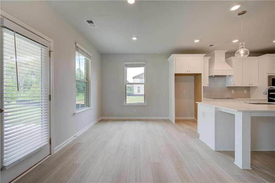 Spacious, unfurnished interior of a new home in Adagio, Dacula (Image 17).