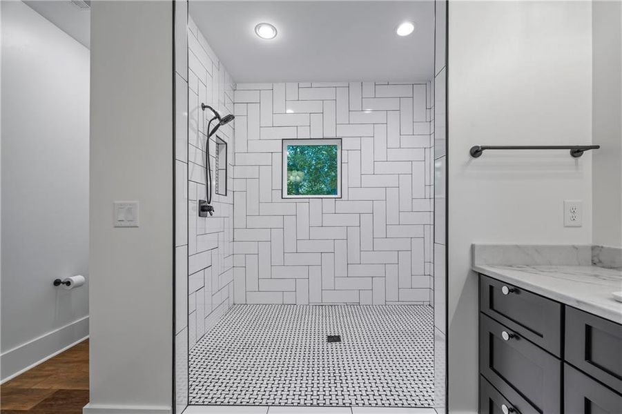 Image 115 of a home in .