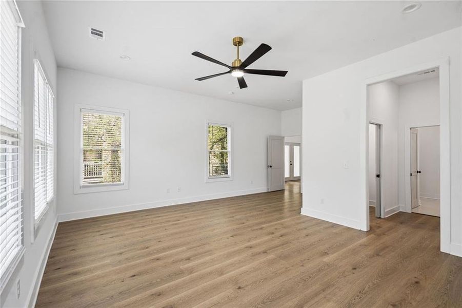 Spacious, unfurnished interior of a new home in , Atlanta (Image 38). Spacious, unfurnished interior of a new home in , Atlanta (Image 38).