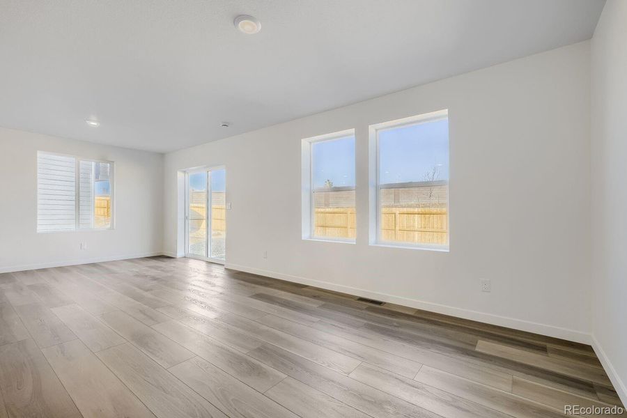 Spacious, unfurnished interior of a new home in Copper Chase, Colorado Springs (Image 12).