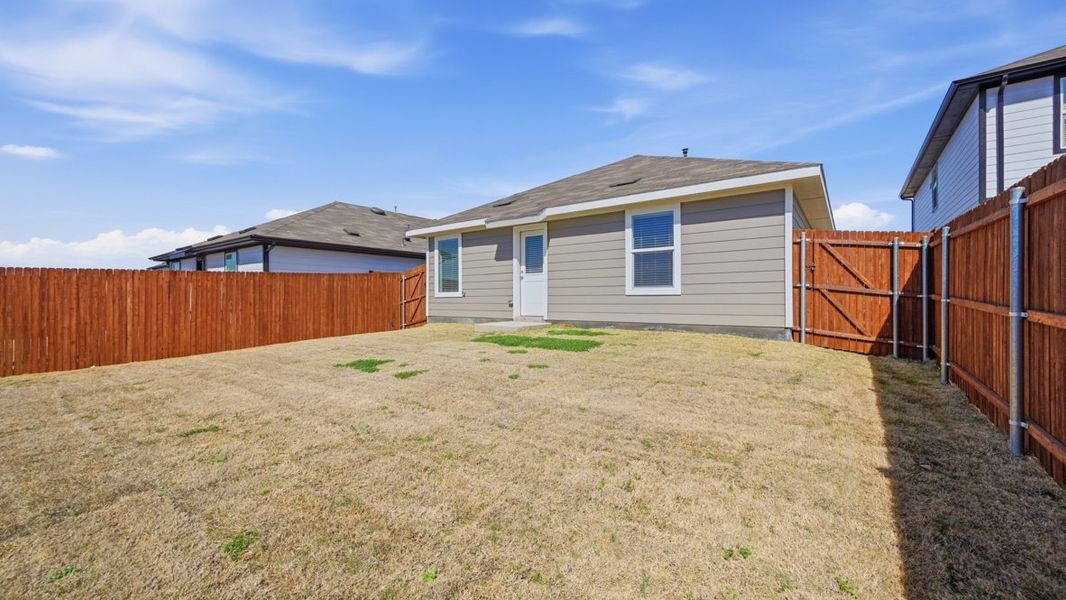 Representative exterior details of a home built from the Caprock by D.R. Horton in Hickory Grove, Krum (Image 23).
