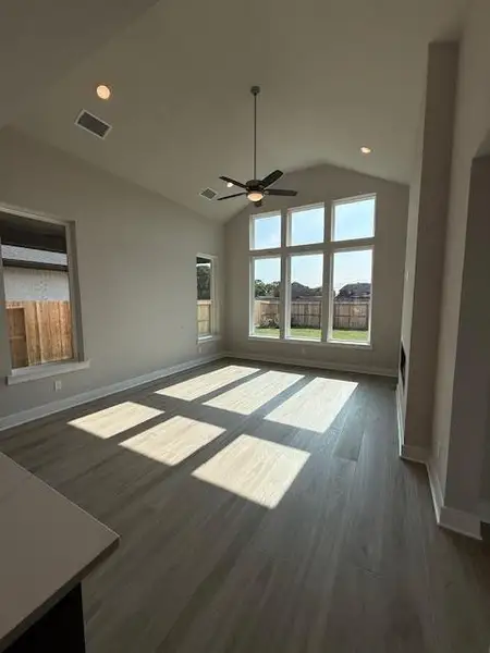 Spacious, unfurnished interior of a new home in Tompkins Reserve, Katy (Image 4). Spacious, unfurnished interior of a new home in Tompkins Reserve, Katy (Image 4).
