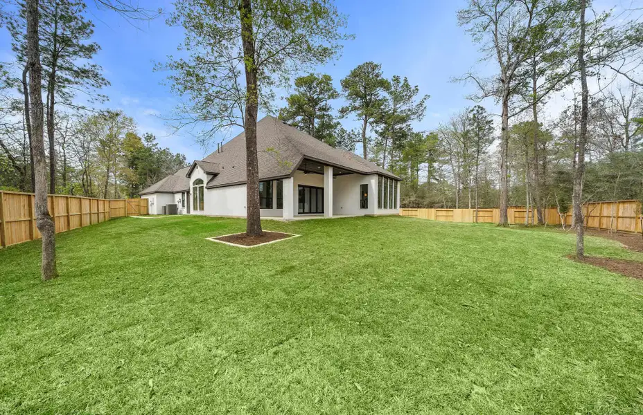 Representative exterior details of a home built from the 3546 by Ravenna Homes in The Woodlands Hills 65′, Willis (Image 3).