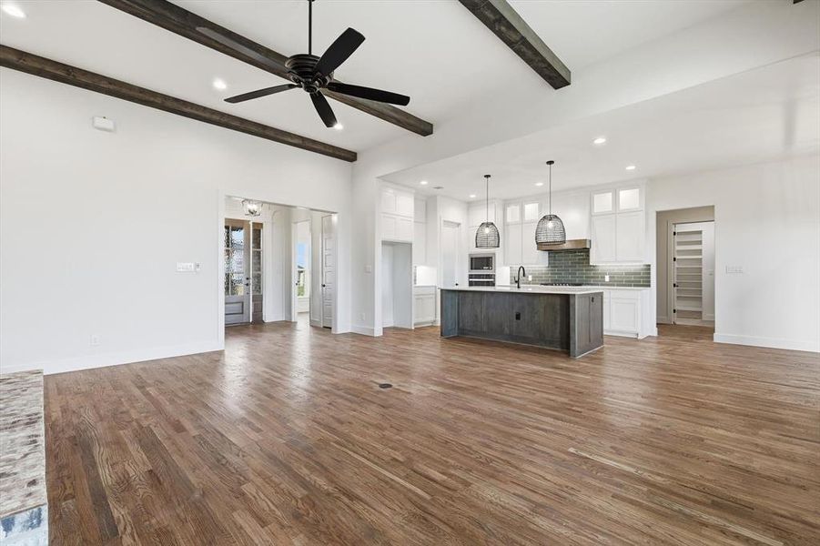 Spacious, unfurnished interior of a new home in , Godley (Image 20).