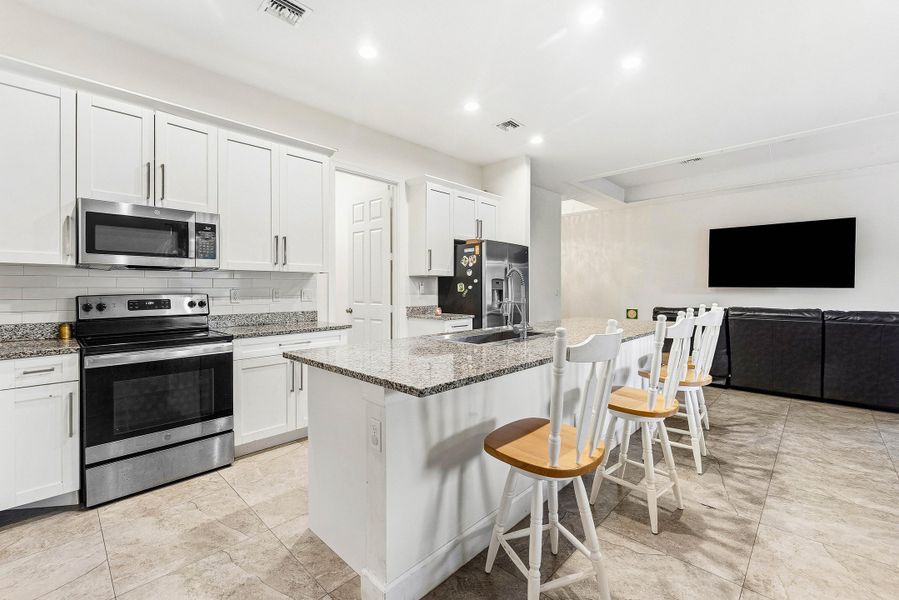 006-2366SouthwestBlaineTerrace-PortStLuc