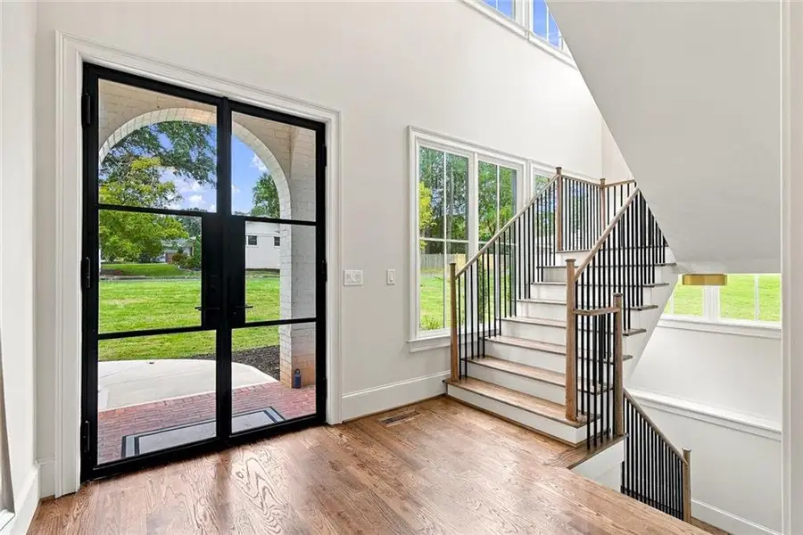 Spacious, unfurnished interior of a new home in , Smyrna (Image 28).