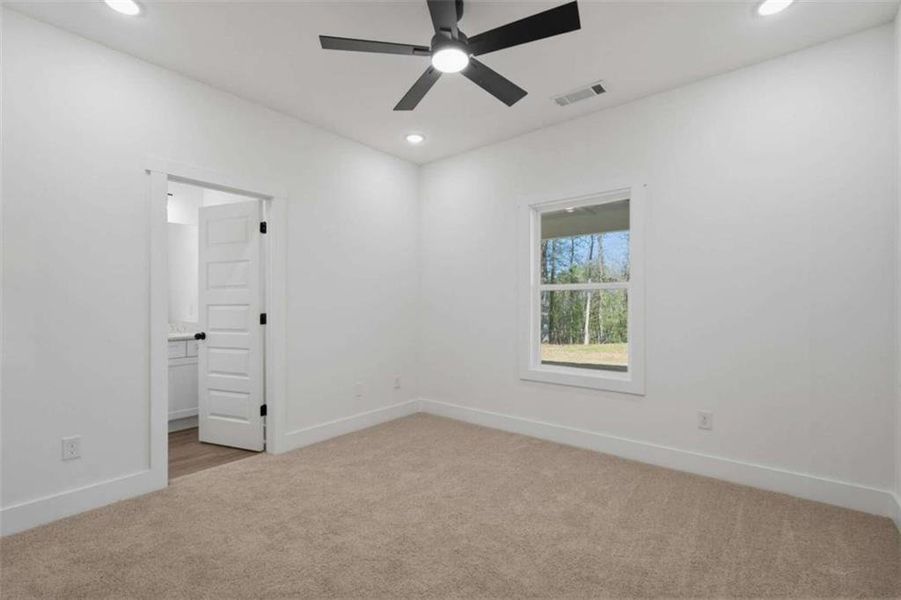 Spacious, unfurnished interior of a new home in , Covington (Image 34).
