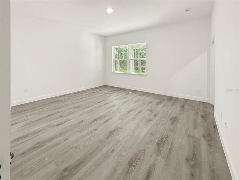 Spacious, unfurnished interior of a new home in , Ocala (Image 24).