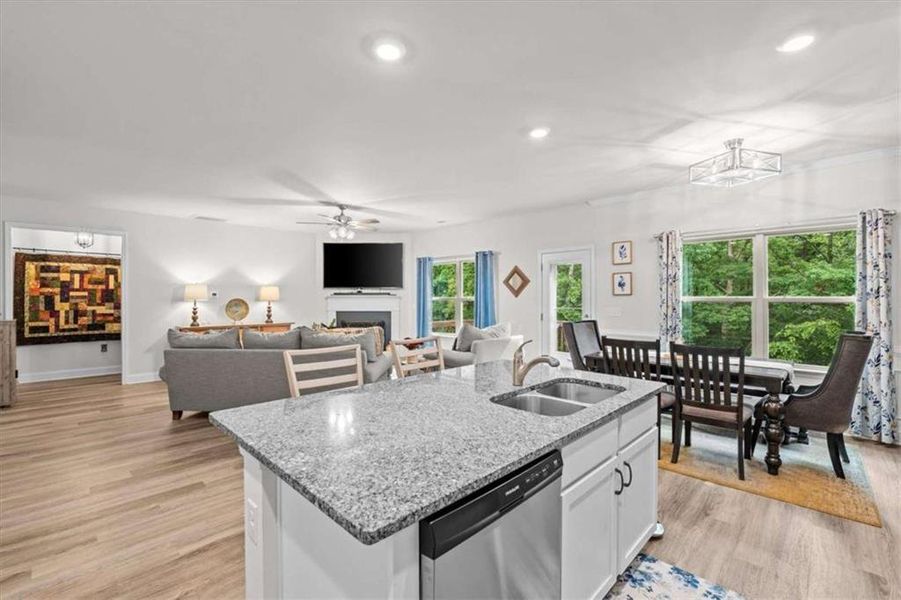 Furnished interior view inside a new home in Saddle Ridge, Bremen (Image 33).