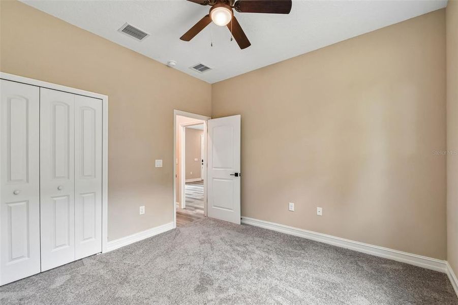 Spacious, unfurnished interior of a new home in , Deland (Image 39).
