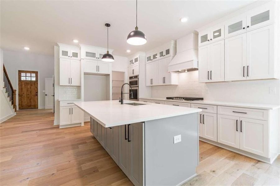 Furnished interior view inside a new home in , Gainesville (Image 6).