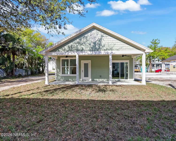Exterior details and patio area of a home in , Jacksonville (Image 3).