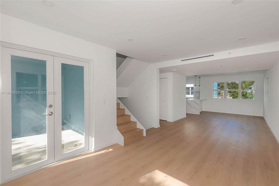 Spacious, unfurnished interior of a new home in , Fort Lauderdale (Image 10). Spacious, unfurnished interior of a new home in , Fort Lauderdale (Image 10).