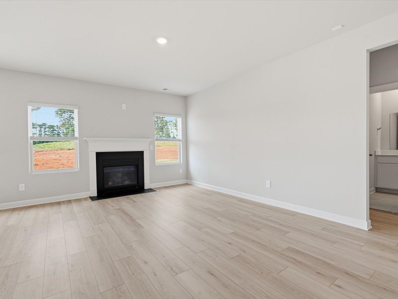 Spacious, unfurnished interior of a new home in Southwell Commons, Anderson (Image 8).