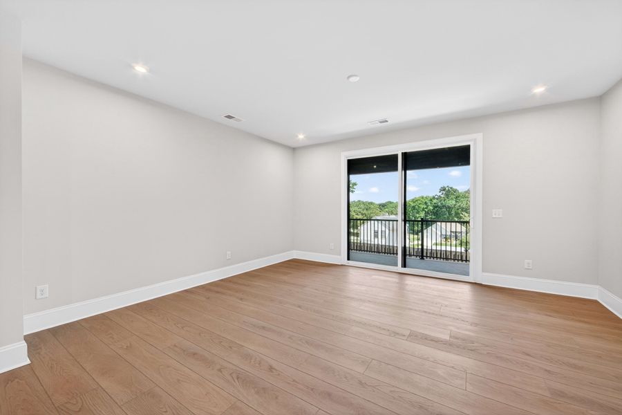 Spacious, unfurnished interior of a new home in Old Town Village, Waxhaw (Image 21). Spacious, unfurnished interior of a new home in Old Town Village, Waxhaw (Image 21).