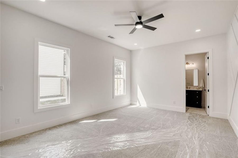 Spacious, unfurnished interior of a new home in , Grayson (Image 24).