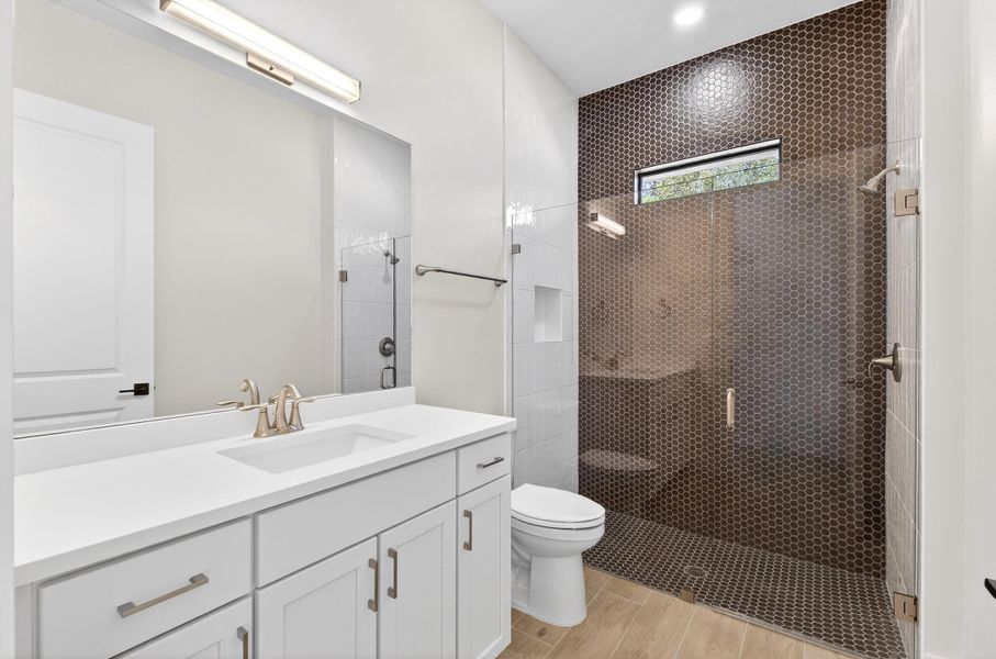 CM MEDIA-22 CM MEDIA-22