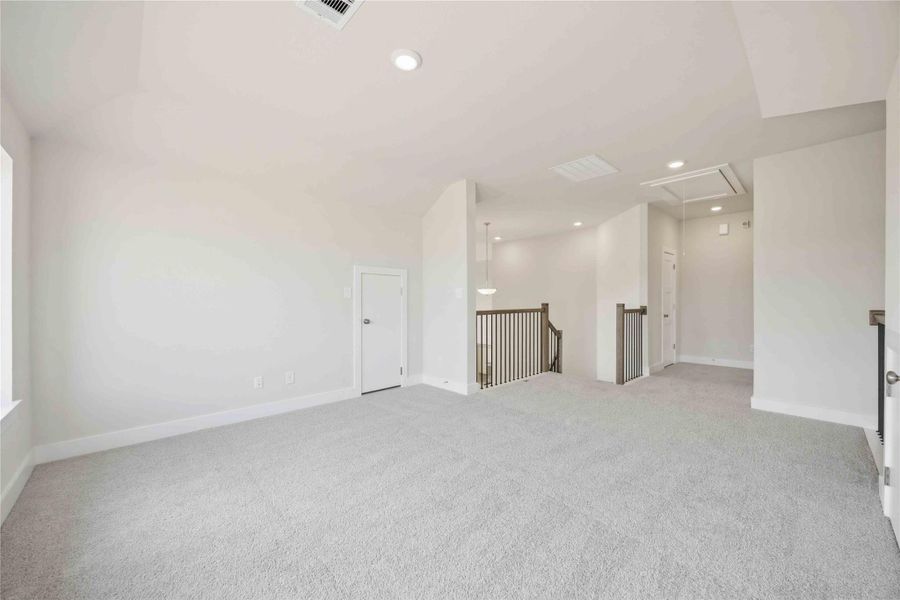 Spacious, unfurnished interior of a new home in Ellwood, Iowa Colony (Image 23). Spacious, unfurnished interior of a new home in Ellwood, Iowa Colony (Image 23).