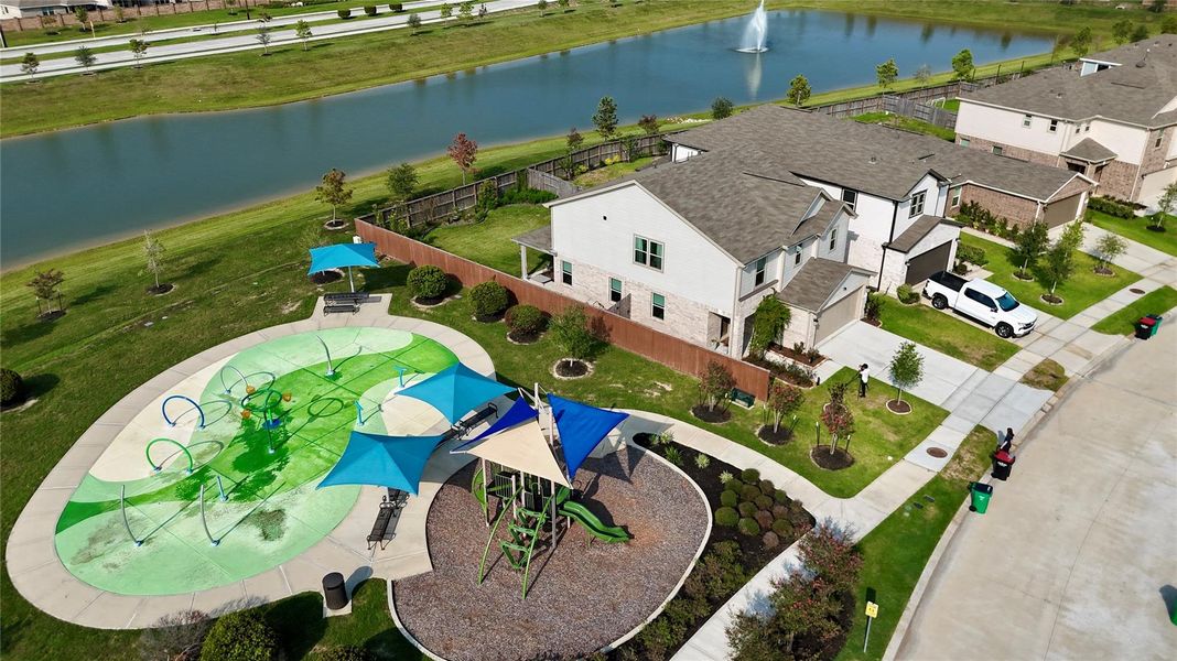 Community amenities in , Houston (Image 30).
