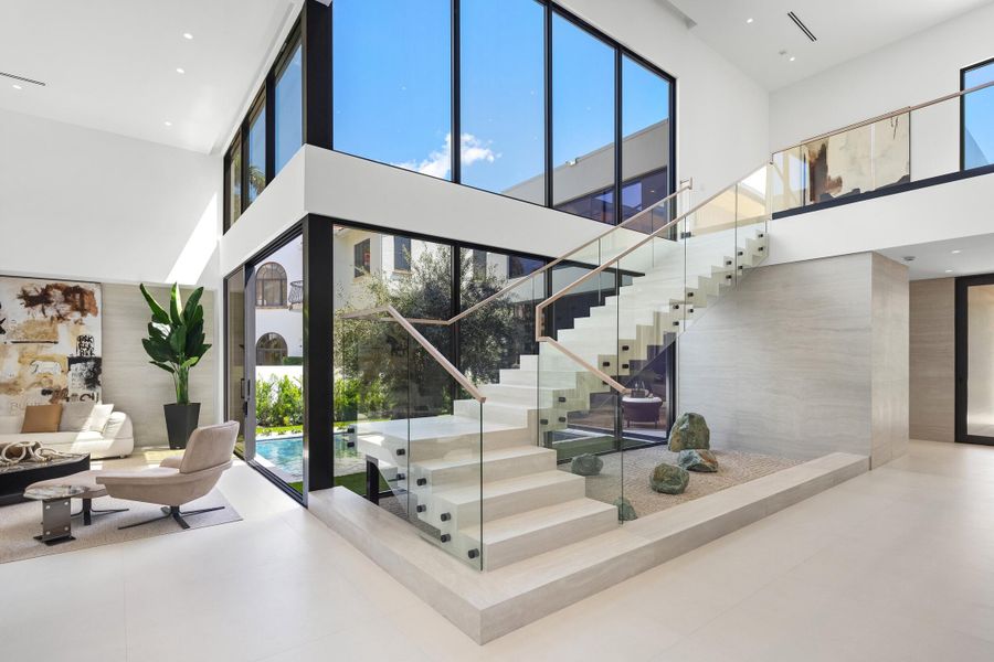 FLOATING STAIRS