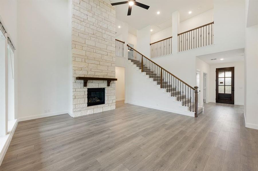 Spacious, unfurnished interior of a new home in East Oak Creek, Commerce (Image 19).