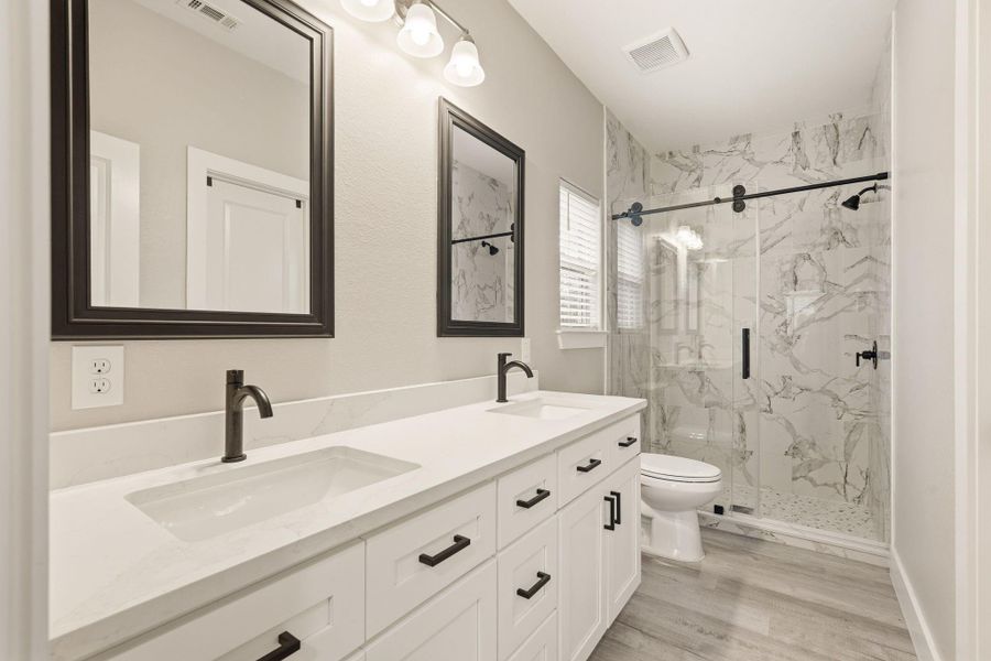 Furnished interior view inside a new home in , Conroe (Image 14).