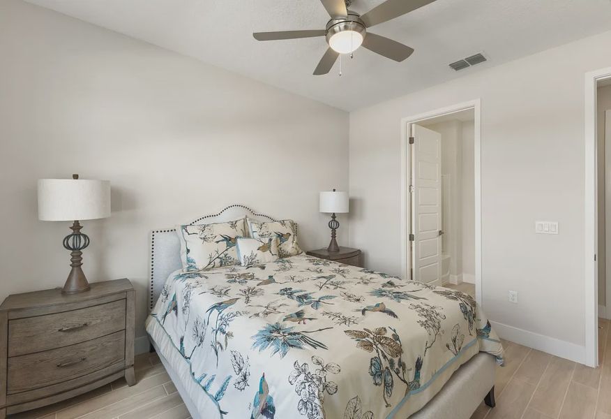 Furnished Guest Bed - 26 of 27