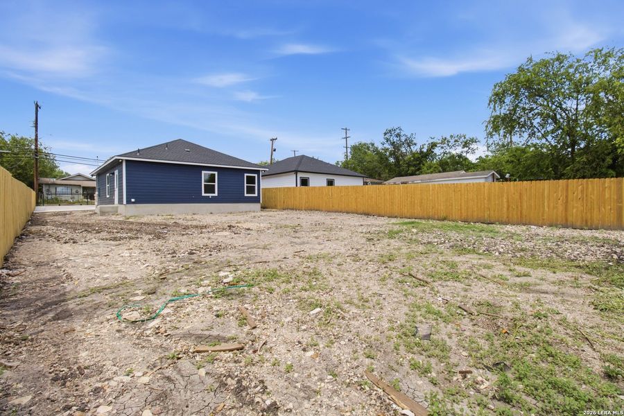Exterior details and patio area of a home in , San Antonio (Image 4).