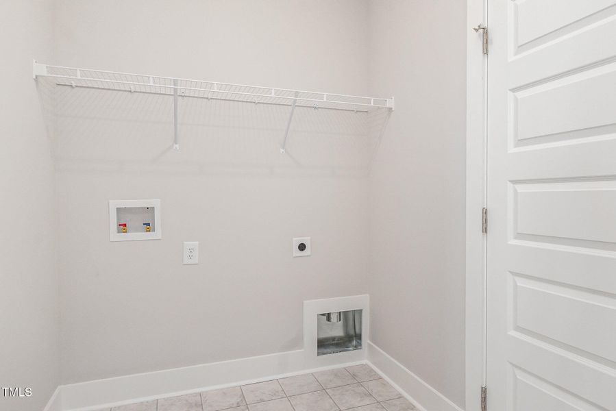 015_kv0a0292-edit_683