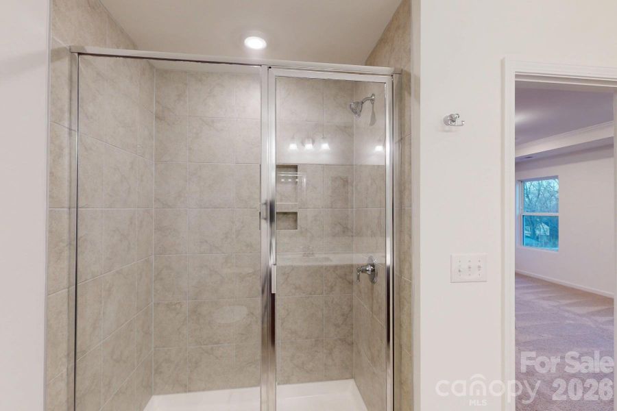 Owner's bathroom