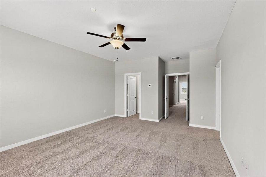 Spacious, unfurnished interior of a new home in Solterra Texas, Mesquite (Image 34).