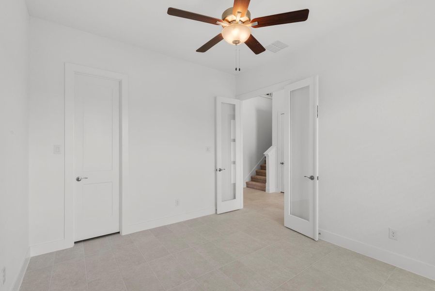 Spacious, unfurnished interior of a new home in The Trails, New Caney (Image 27).