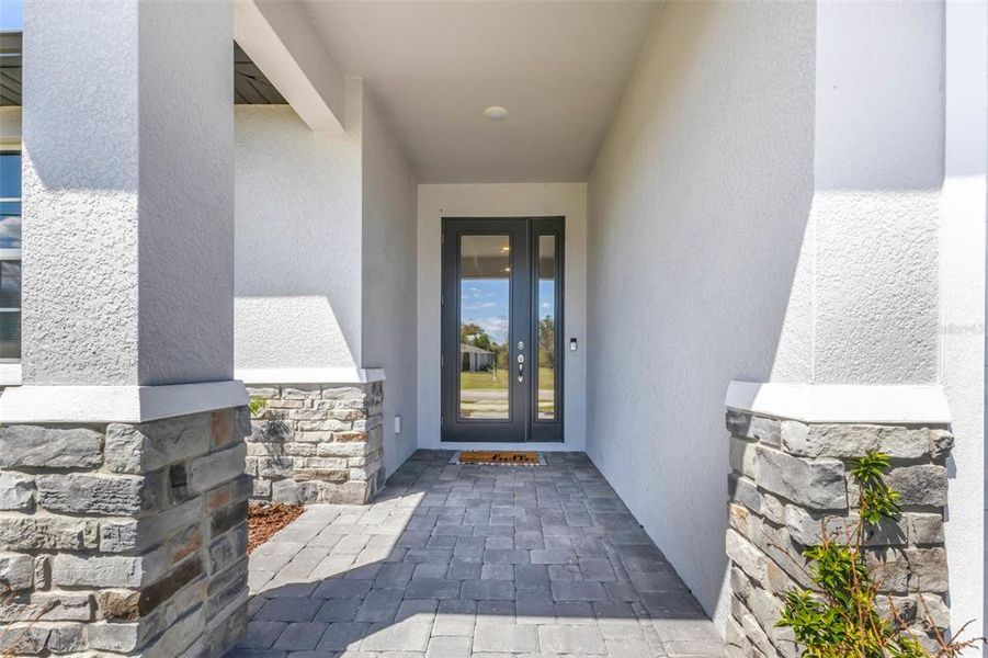 Exterior details and patio area of a home in , Punta Gorda (Image 4).