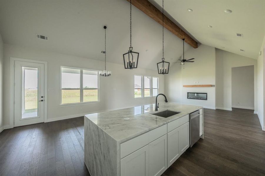 Furnished interior view inside a new home in Matthews Farms, Venus (Image 8).