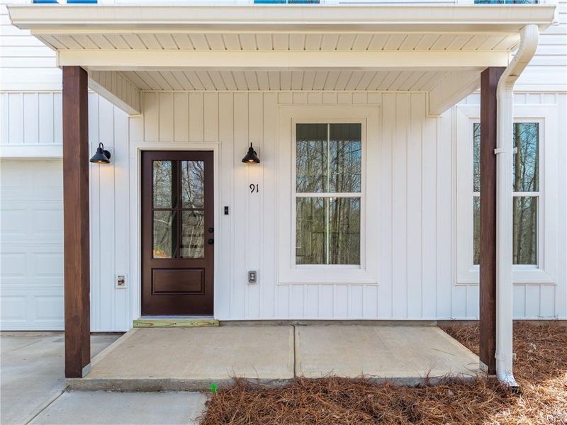 Exterior details and patio area of a home in , Jasper (Image 25).