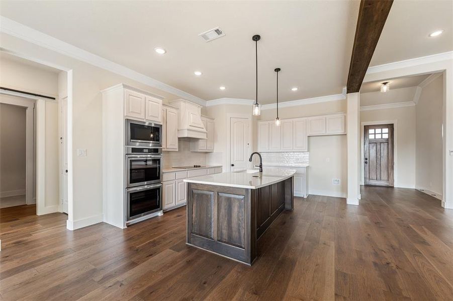 Furnished interior view inside a new home in Eagle Ridge Estates, Weatherford (Image 10).