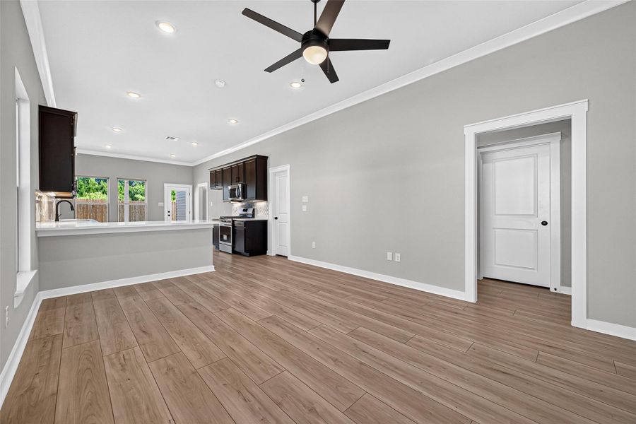 Spacious, unfurnished interior of a new home in Mostyn Springs, Magnolia (Image 30).