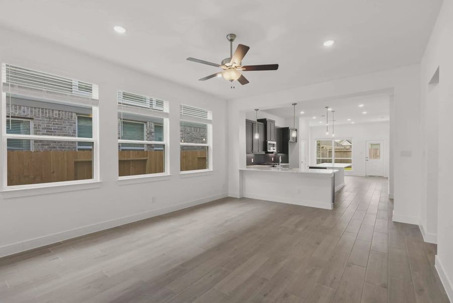 Spacious, unfurnished interior of a new home in Emory Glen, Magnolia (Image 5). Spacious, unfurnished interior of a new home in Emory Glen, Magnolia (Image 5).