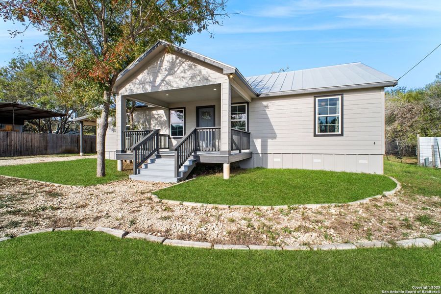 Exterior details and patio area of a home in , Bandera (Image 23).