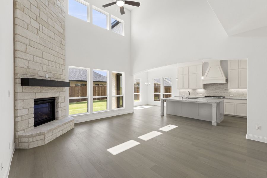 Representative unfurnished interior of a home built from the Sutton by Windsor Homes in Nelson Lake Estates, Rockwall (Image 21).